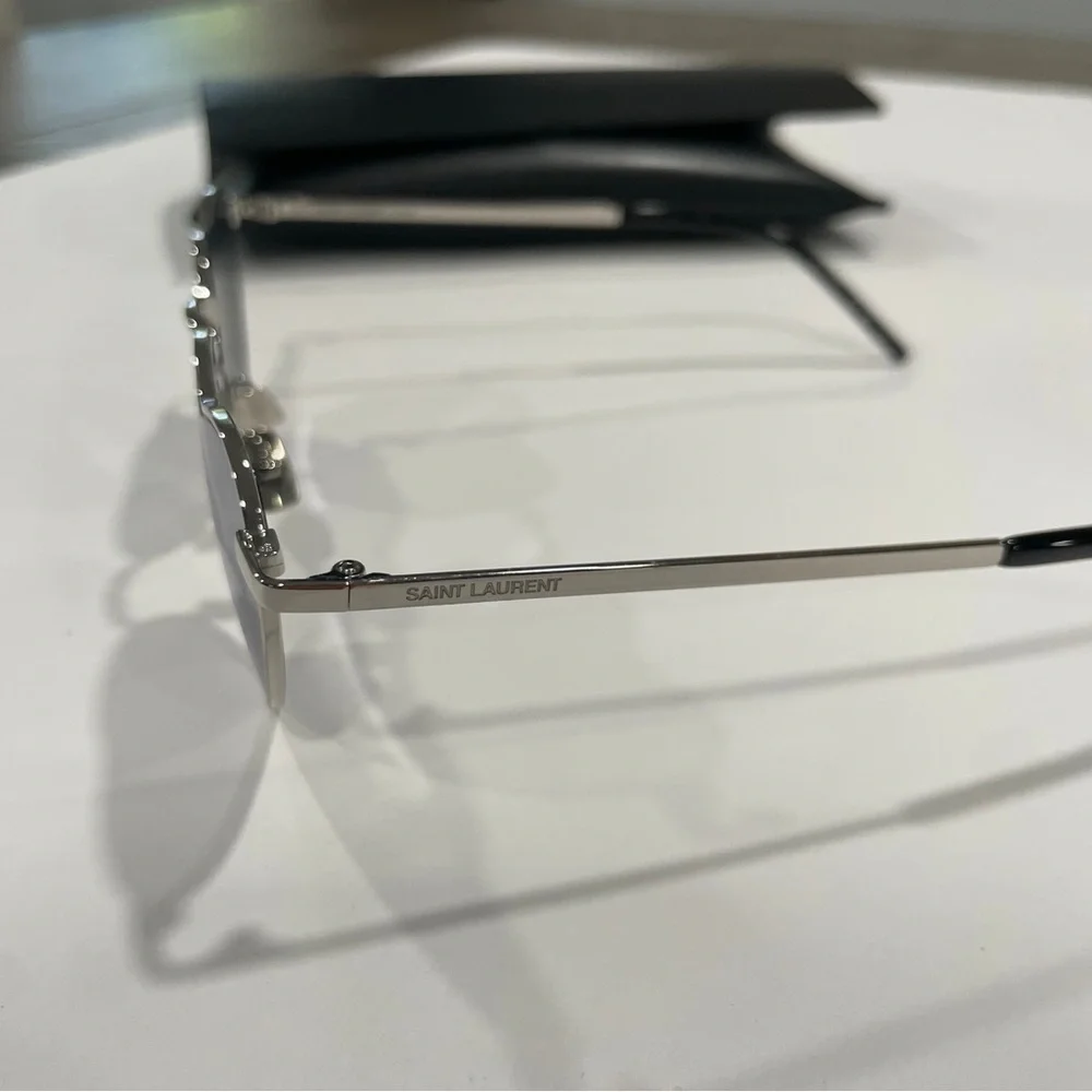 New Saint Laurent LOULOU Mirror Heart Shaped Sunglasses Silver w/ silver lenses - Picture 5 of 13